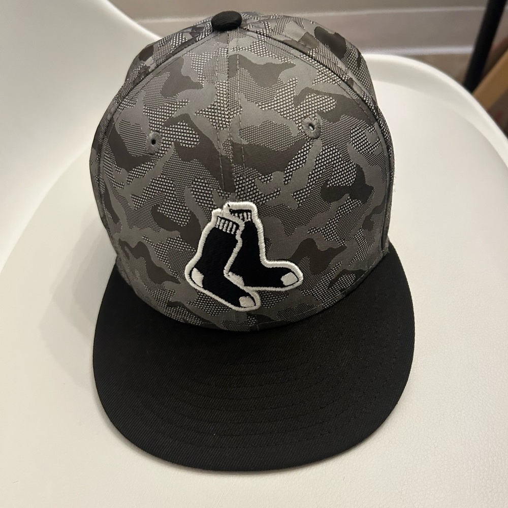 Boston red Sox new era on field baseball cap limited camo edition 7 1/4